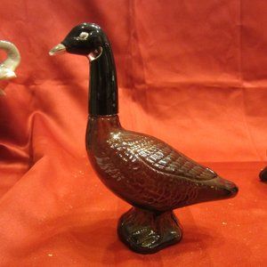 VTG 1973 AVON CANADA GOOSE BOTTLE, 5 OZ, GLASS BODY, PLASTIC HEAD